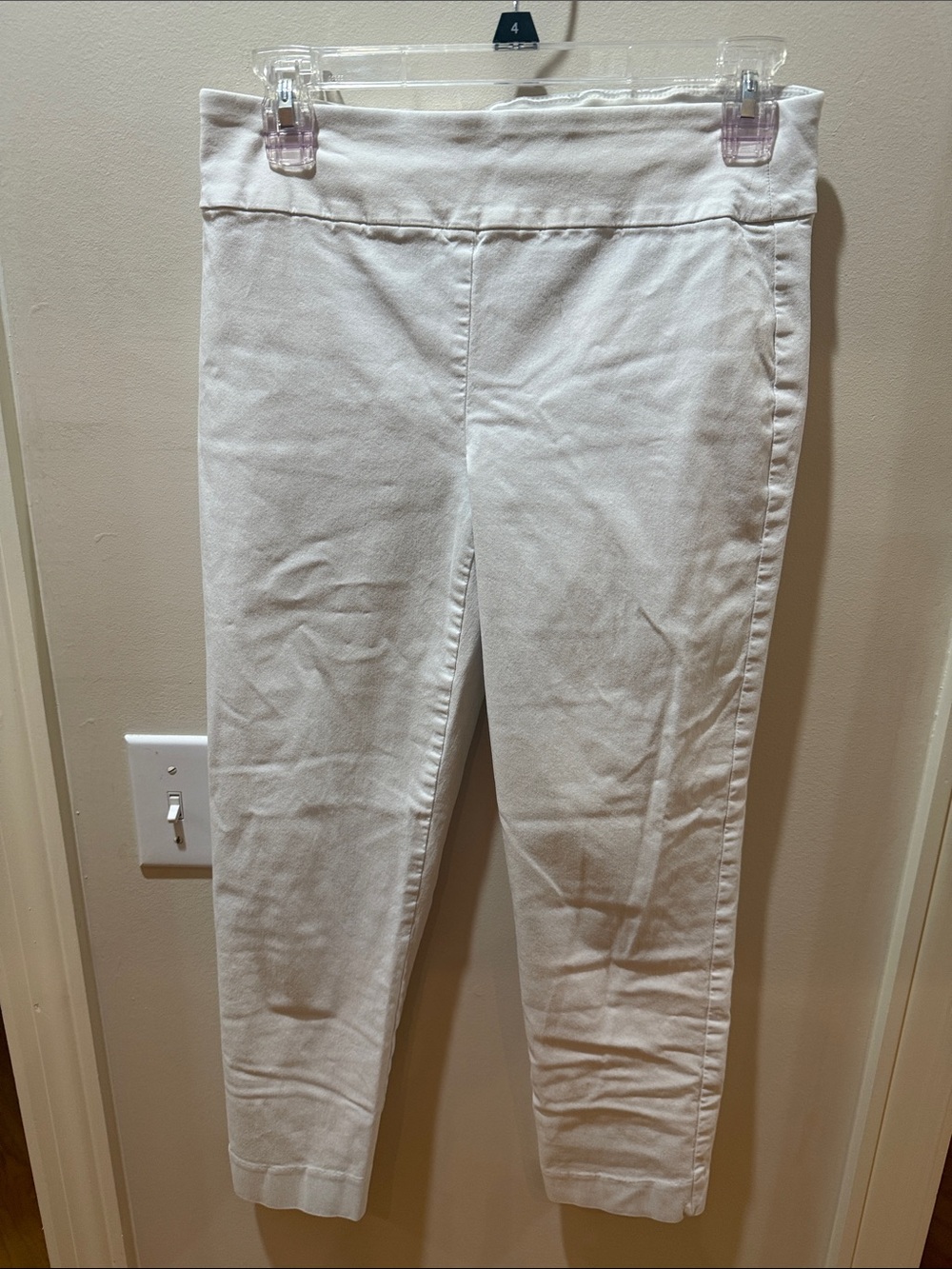 crown & ivy White Skinny Pull-On Jeans